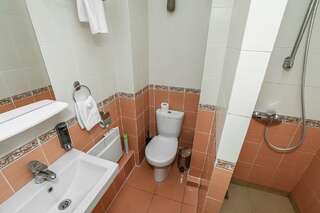 Отель Аурелиу Краснодар Стандартный трехместный номер-3