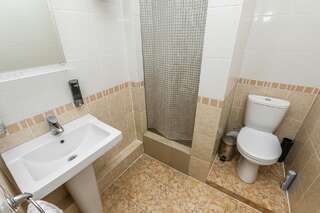 Отель Аурелиу Краснодар Двухместный номер с 2 отдельными кроватями-3